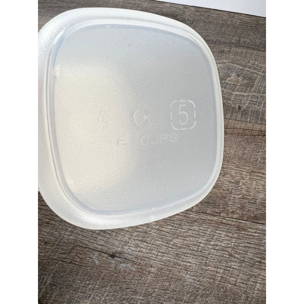 Vintage 6 Cup Rubbermaid #5 Servin Saver Square Storage Canister Almond Lid - Picture 4 of 5